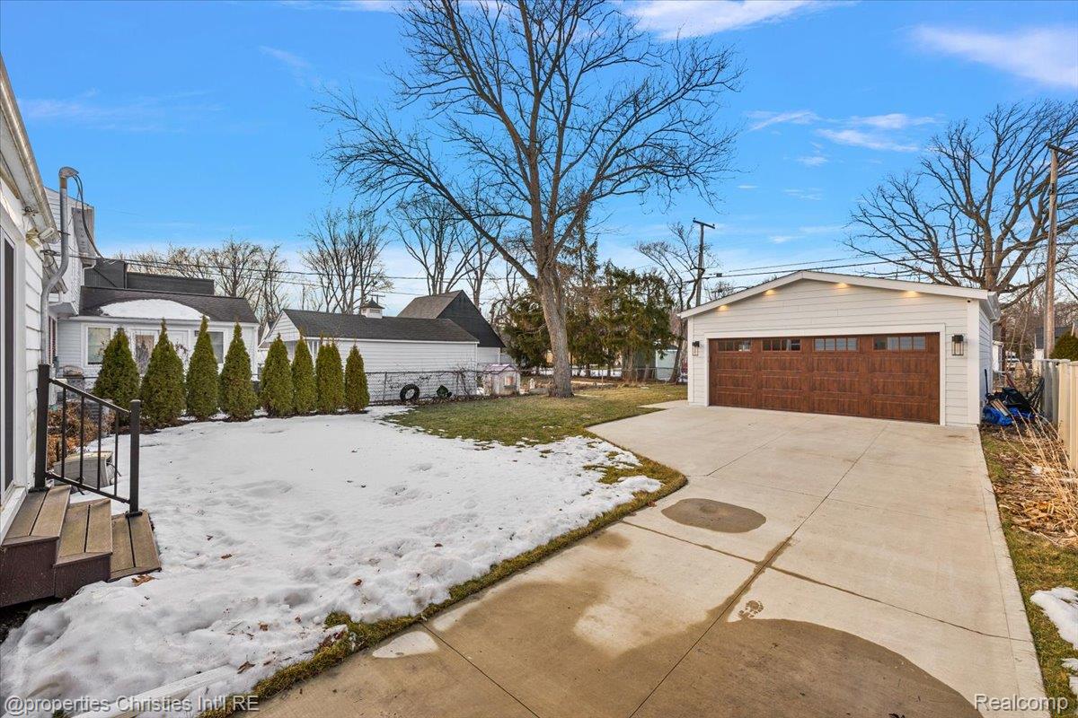 2191 Manchester Road