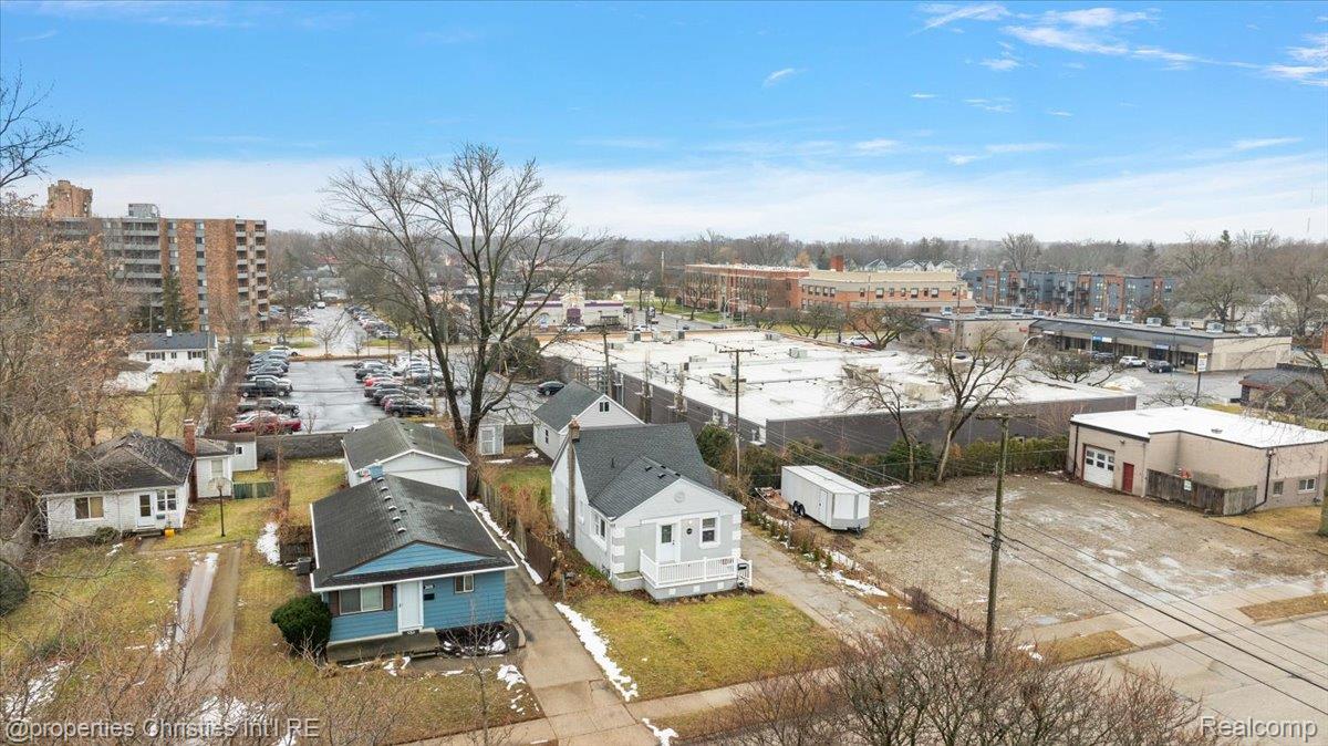 2435 Sunnyknoll Avenue