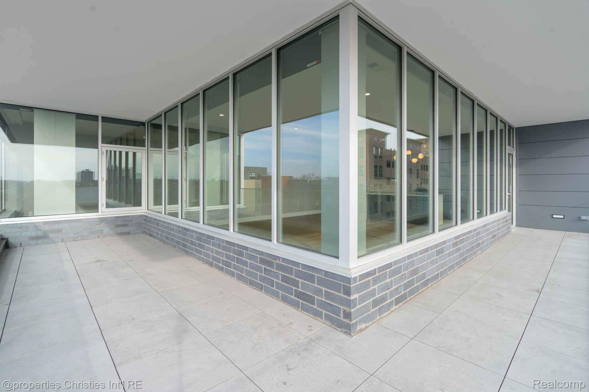 118 N Main Street 403