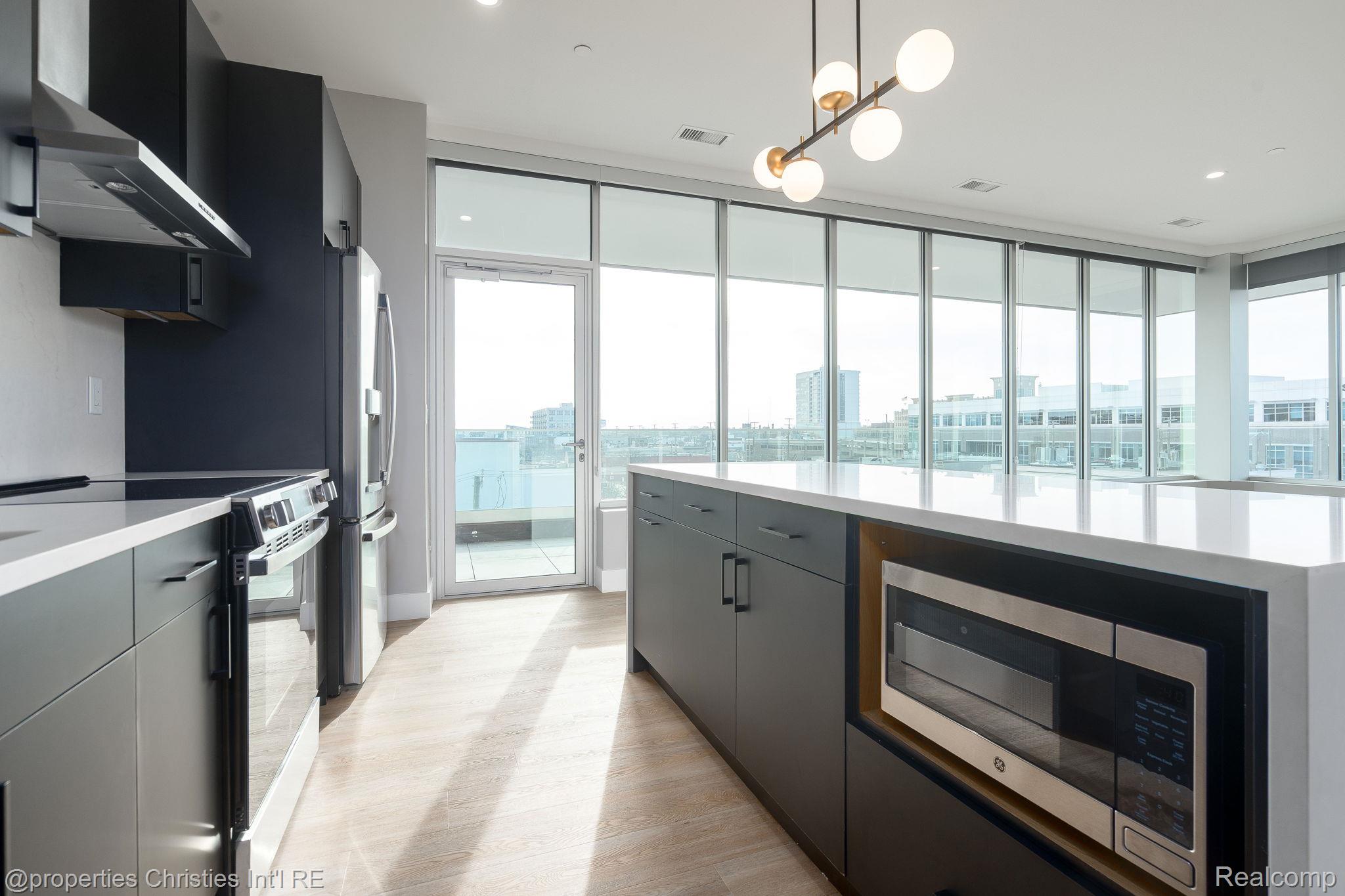 118 N Main Street 403