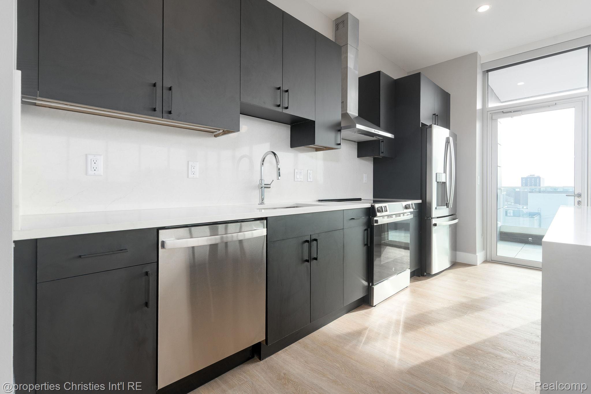 118 N Main Street 403