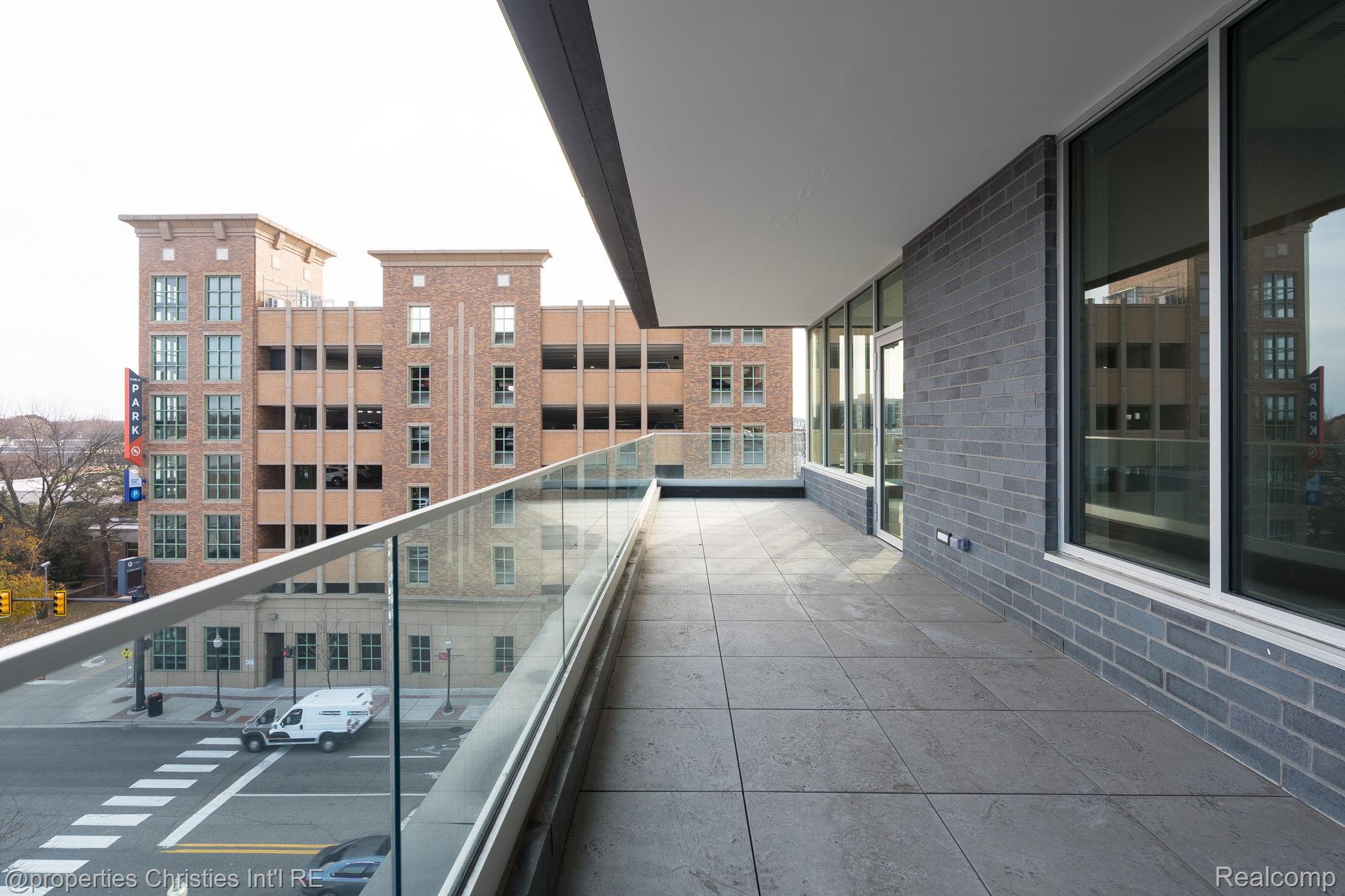 118 N Main Street 403