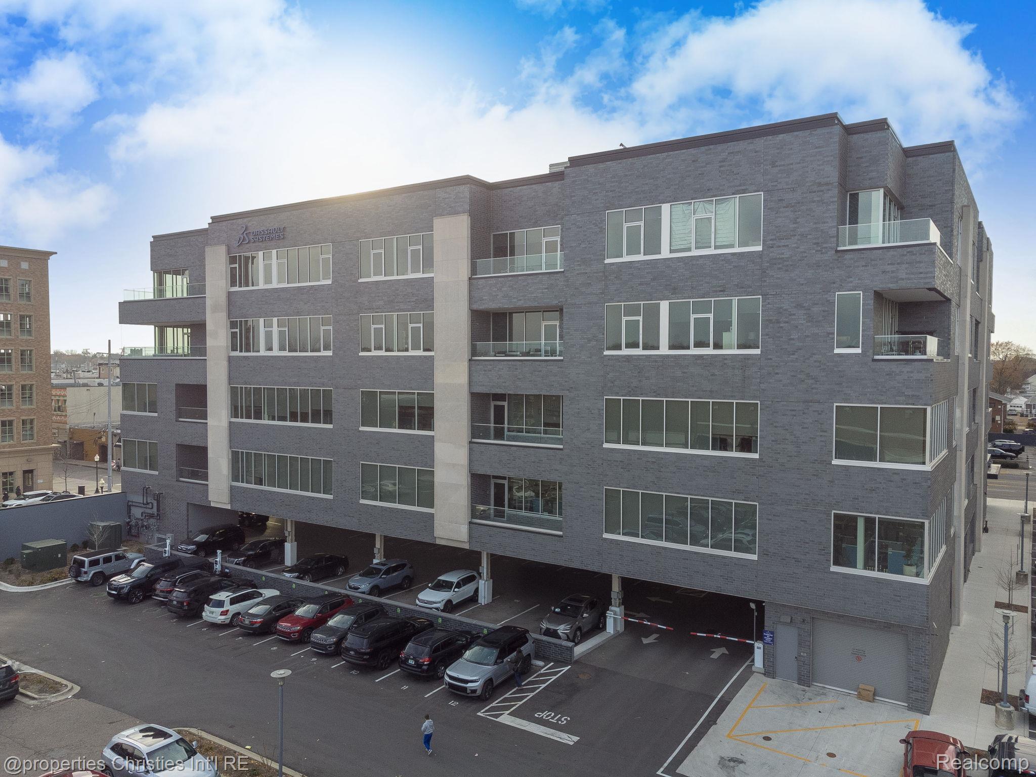 118 N Main Street 403