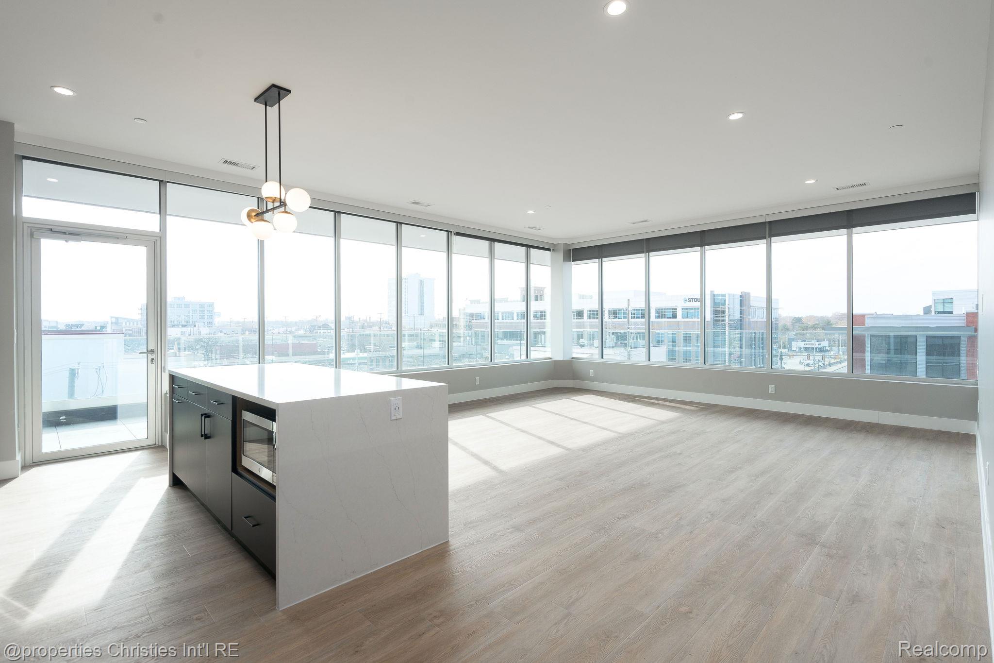 118 N Main Street 403