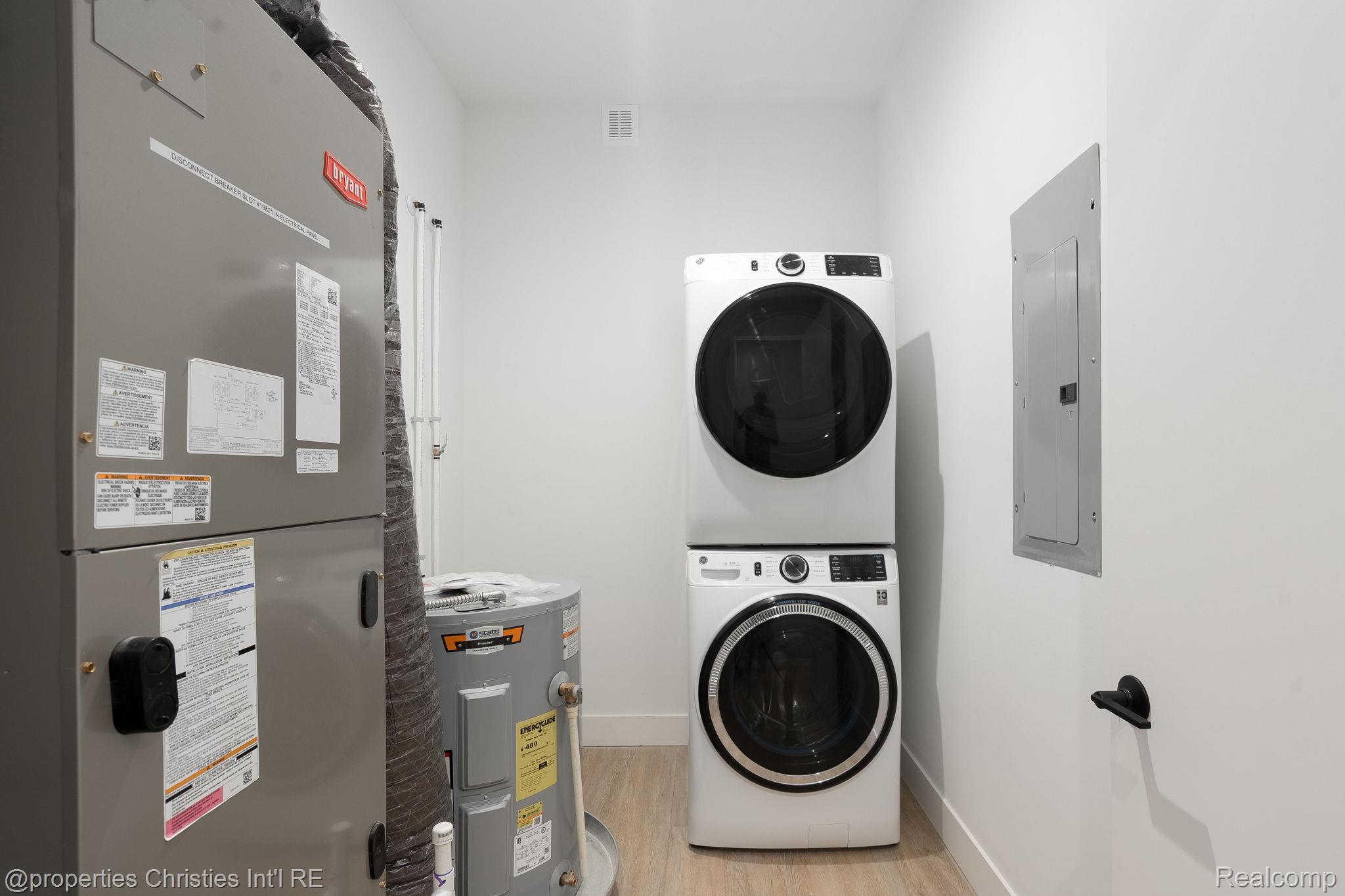 118 N Main Street 403