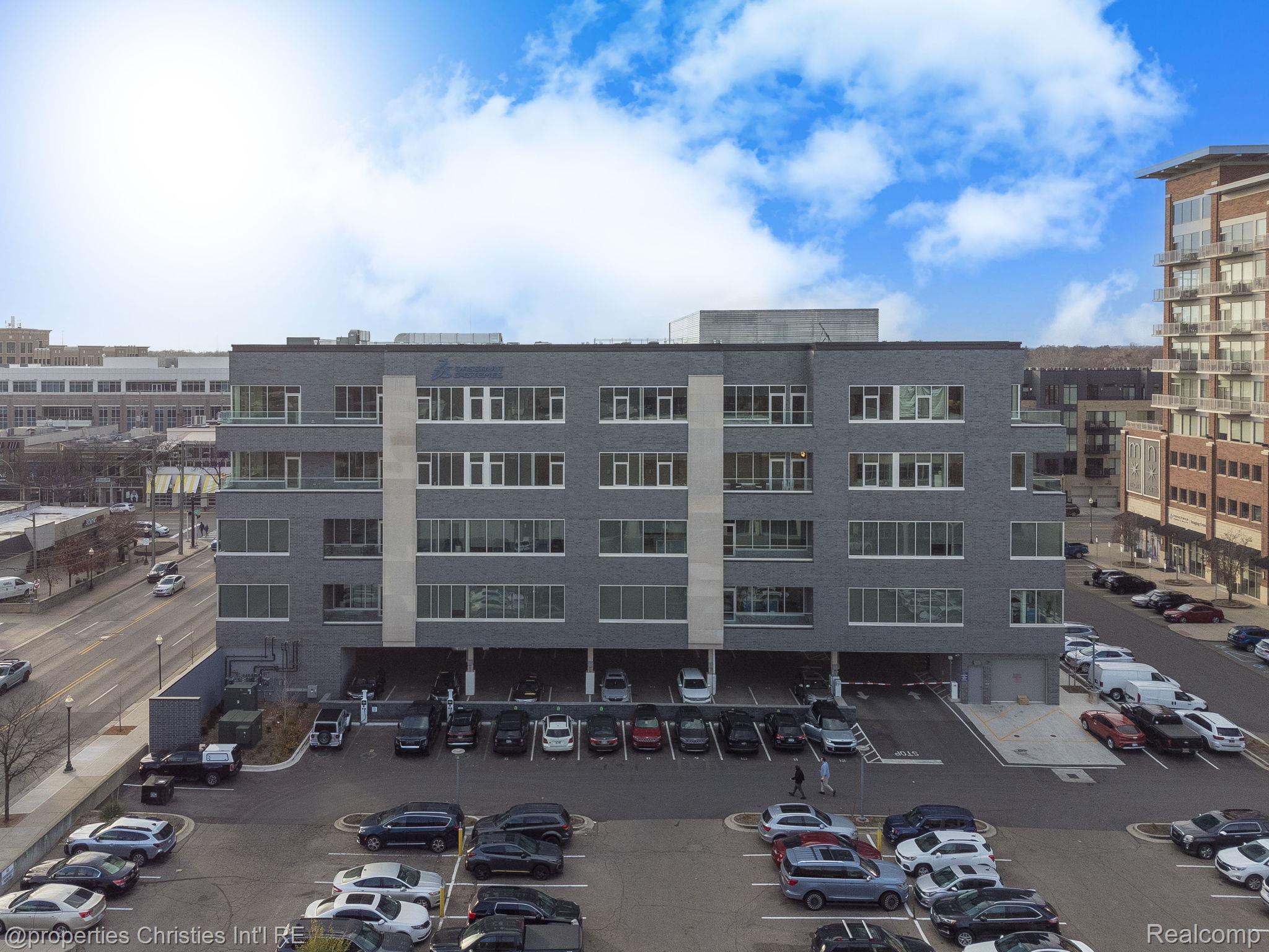 118 N Main Street 403