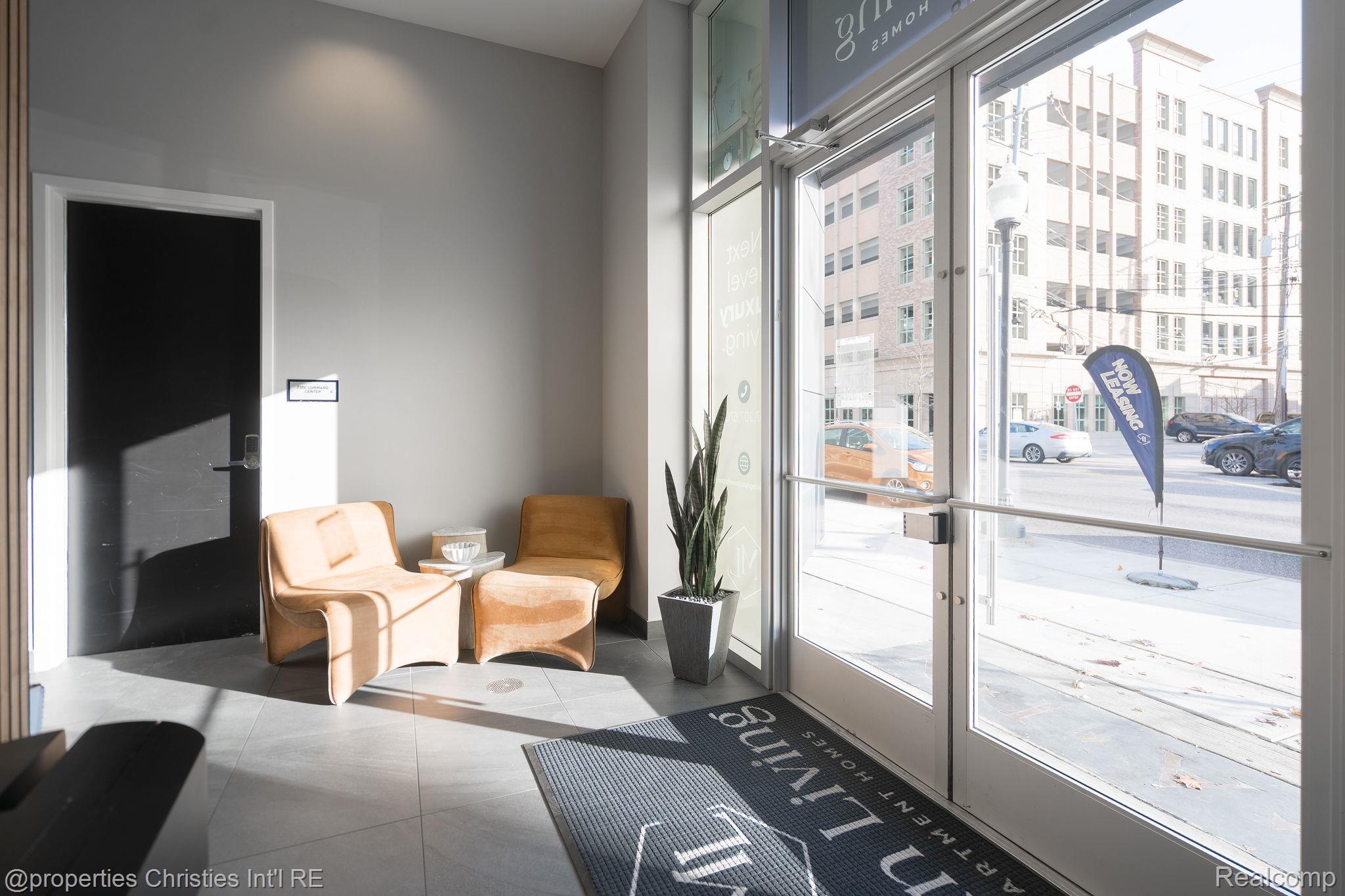 118 N Main Street 403