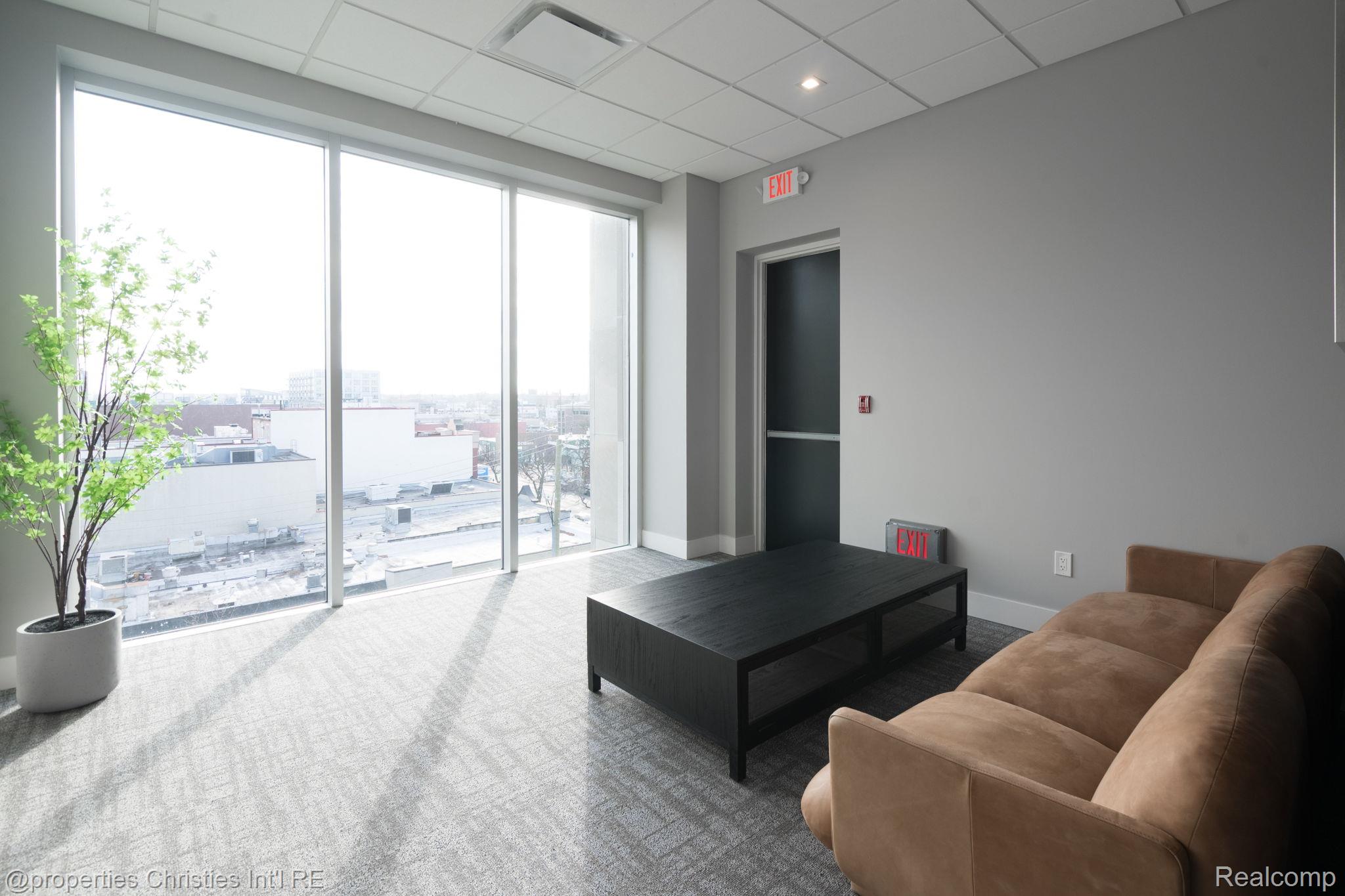 118 N Main Street 403