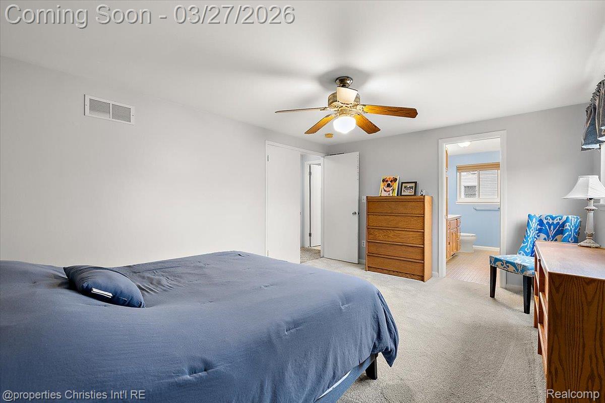 1711 Crestline Drive