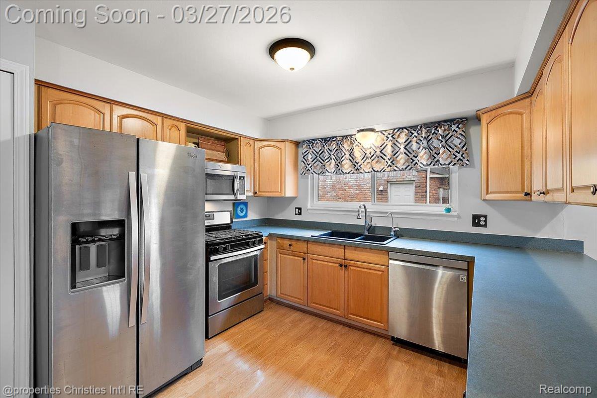 1711 Crestline Drive