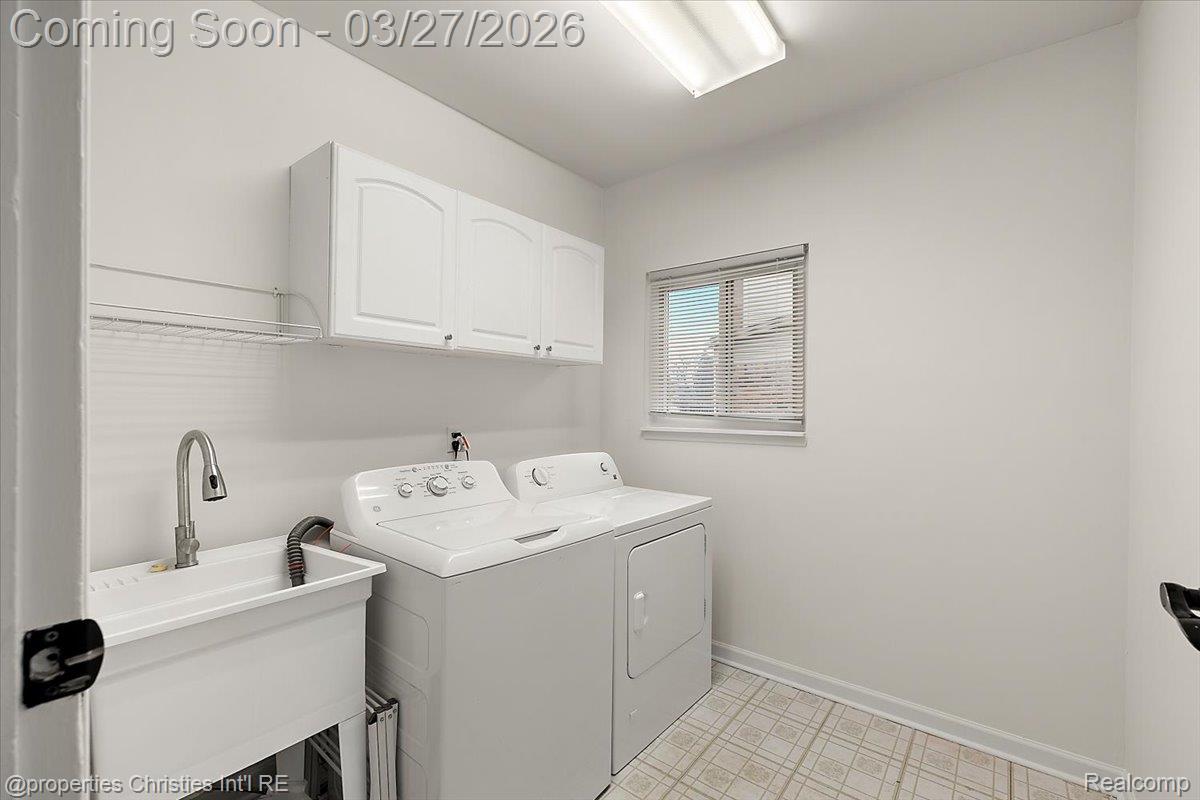 1711 Crestline Drive