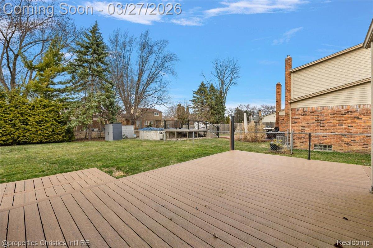 1711 Crestline Drive