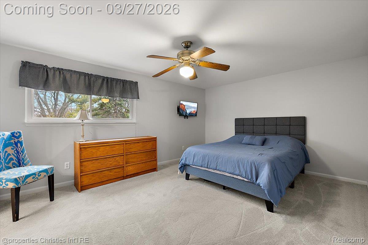 1711 Crestline Drive