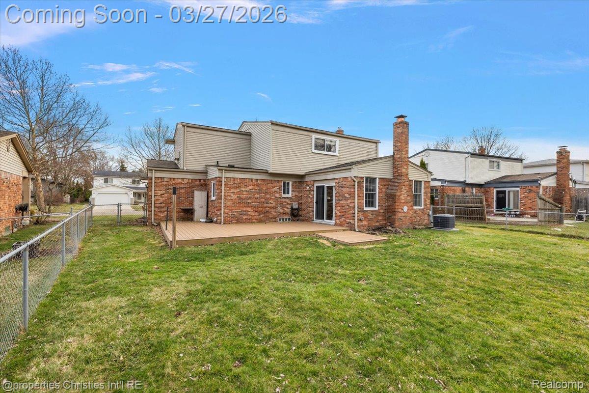 1711 Crestline Drive