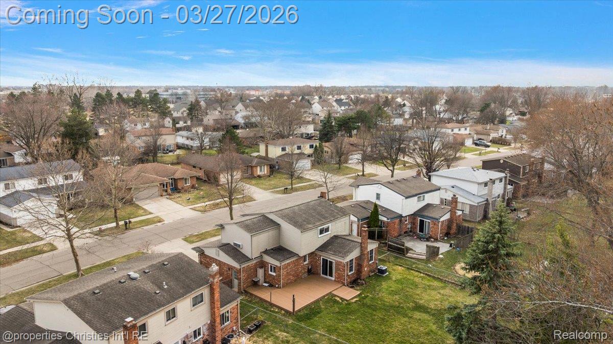 1711 Crestline Drive