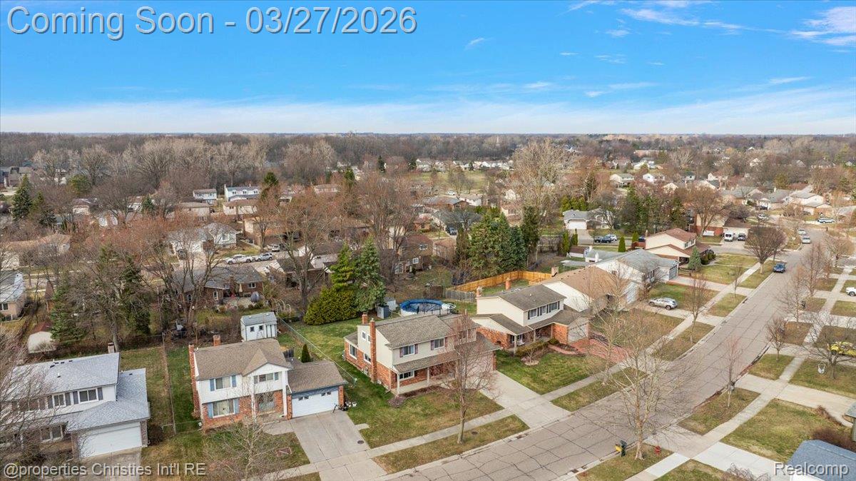 1711 Crestline Drive