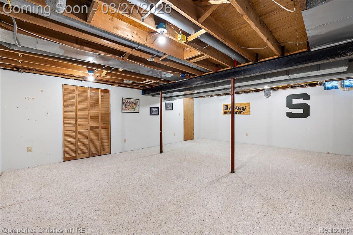 1711 Crestline Drive