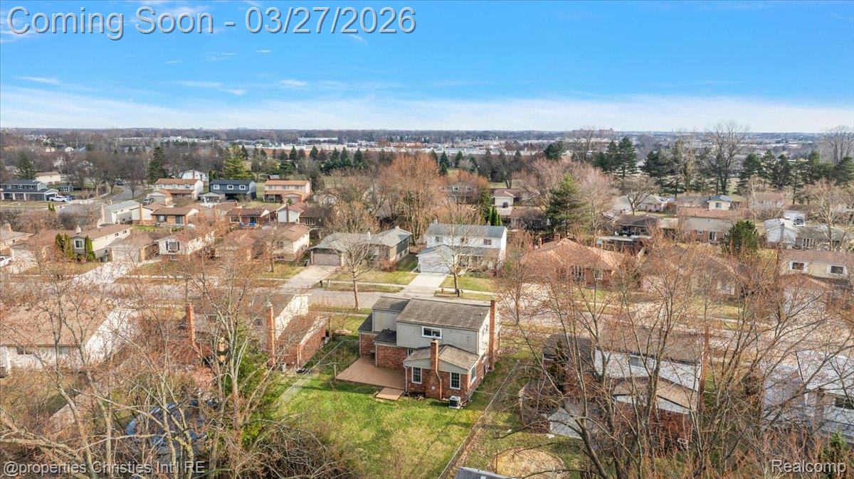 1711 Crestline Drive