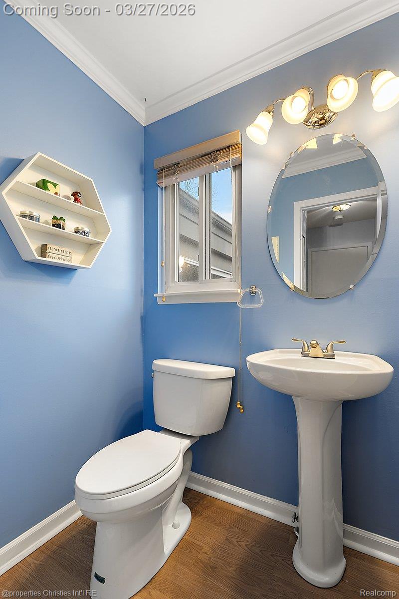 1711 Crestline Drive