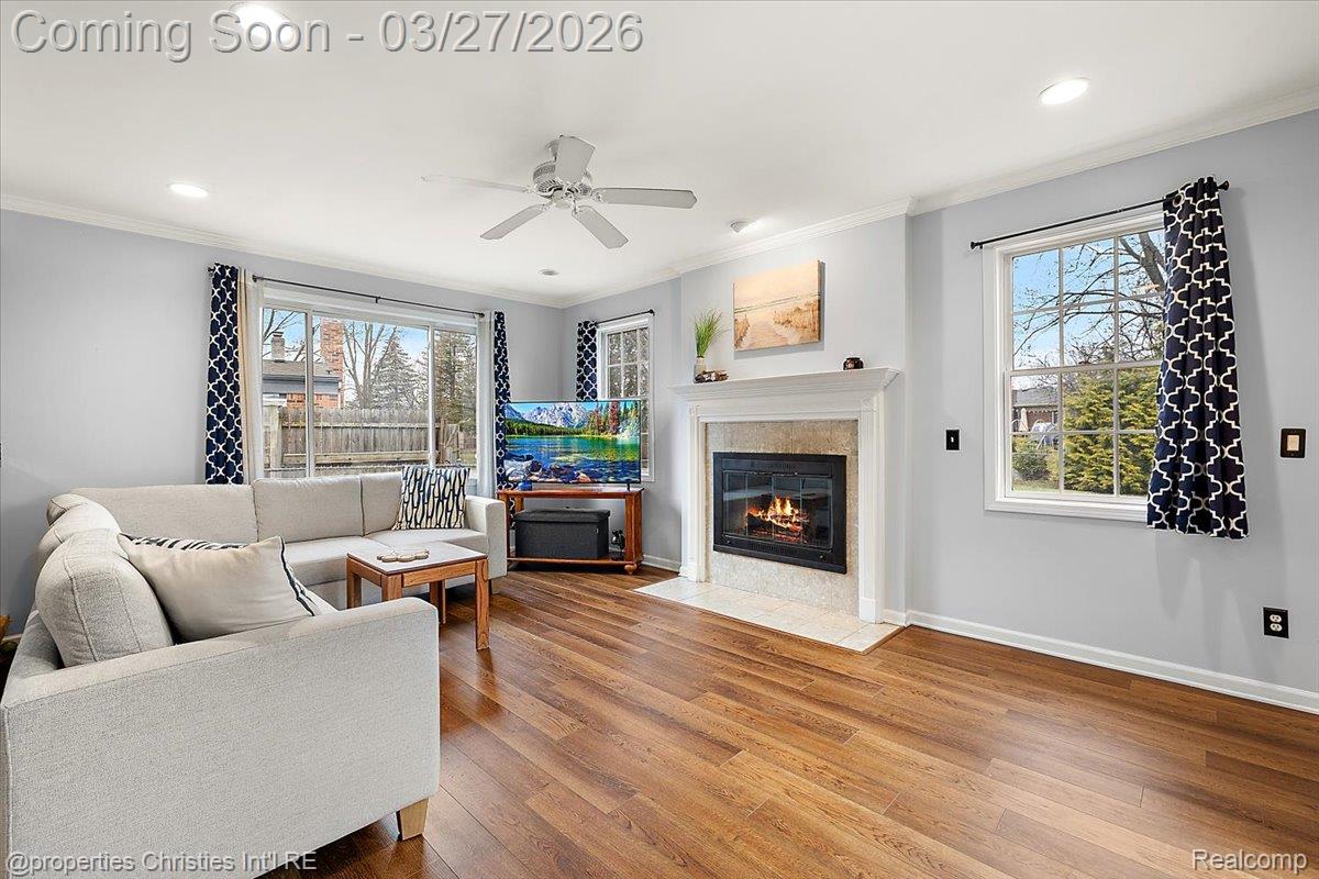 1711 Crestline Drive