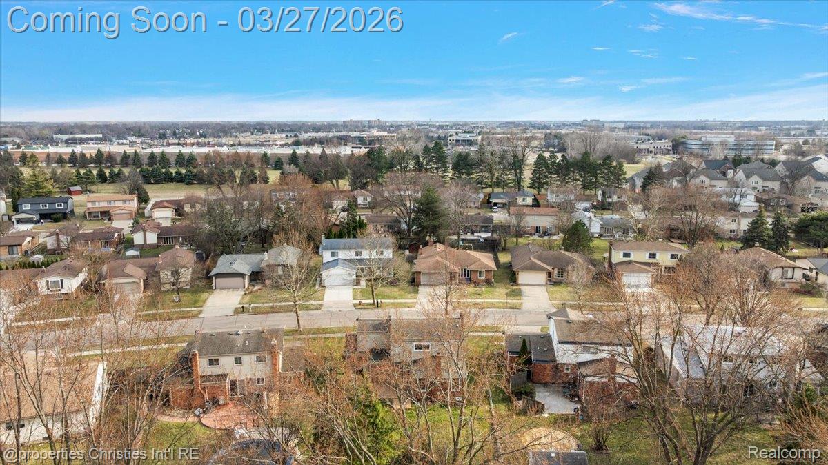 1711 Crestline Drive