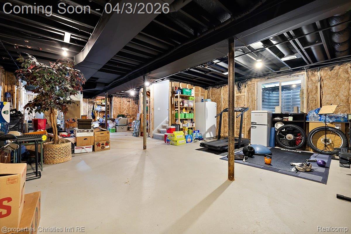 929 N Pleasant Street