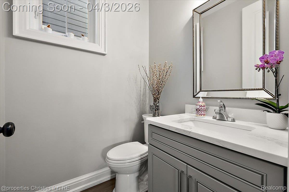 929 N Pleasant Street