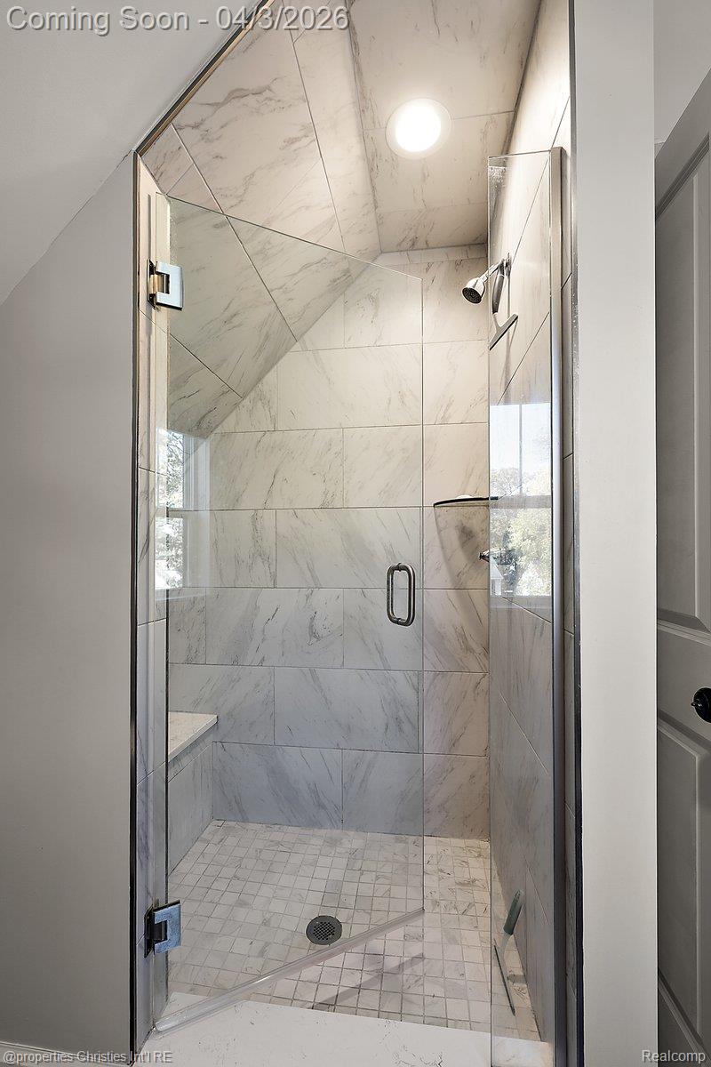 929 N Pleasant Street