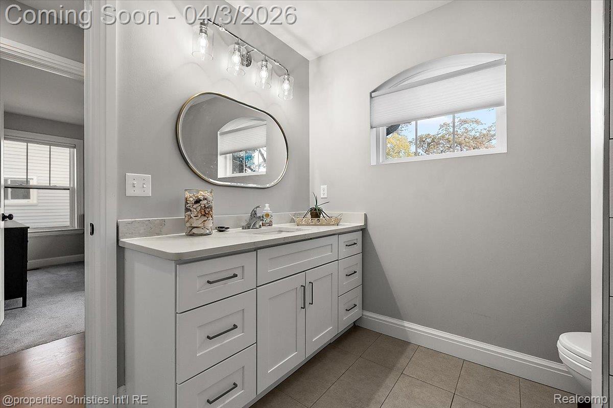 929 N Pleasant Street