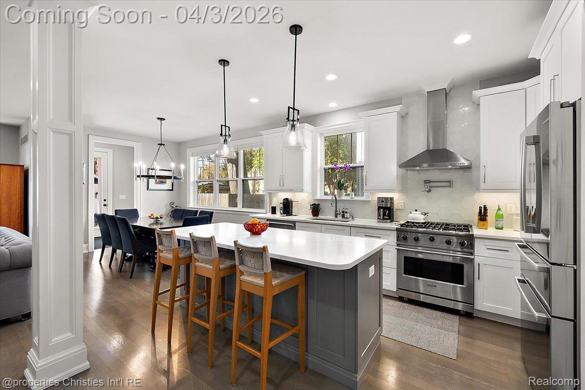 929 N Pleasant Street