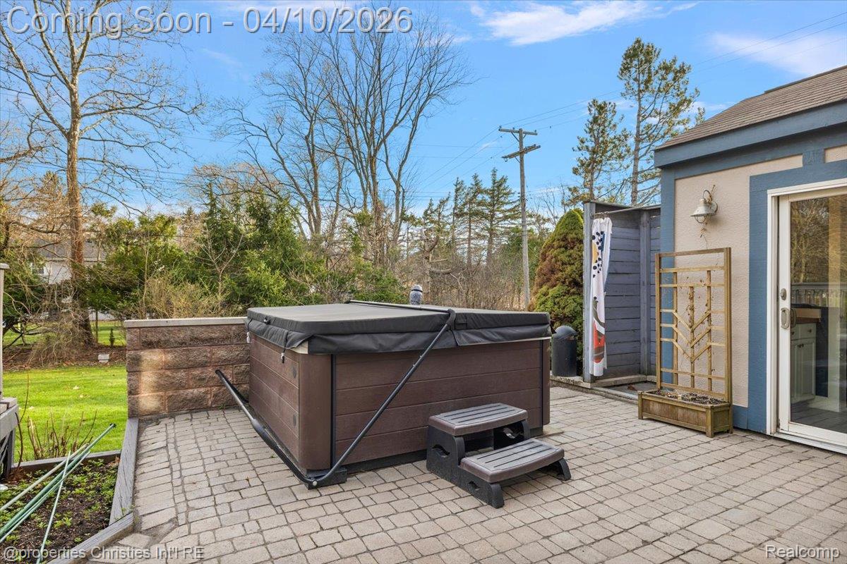 47269 S Chigwidden Drive