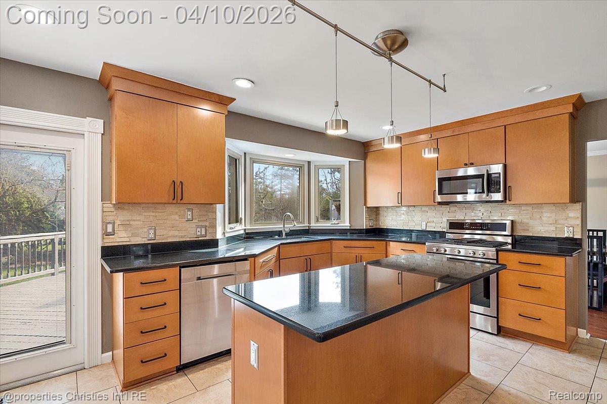 47269 S Chigwidden Drive