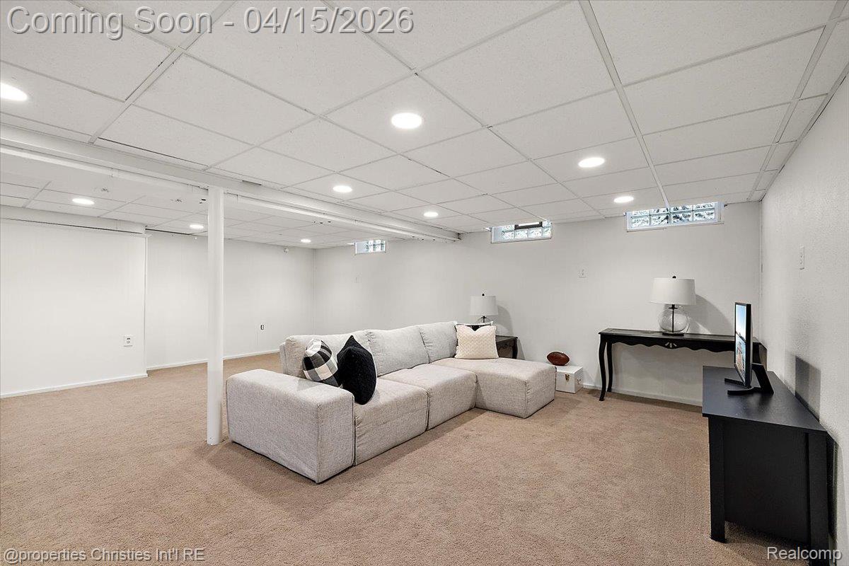 18851 Devonshire Street