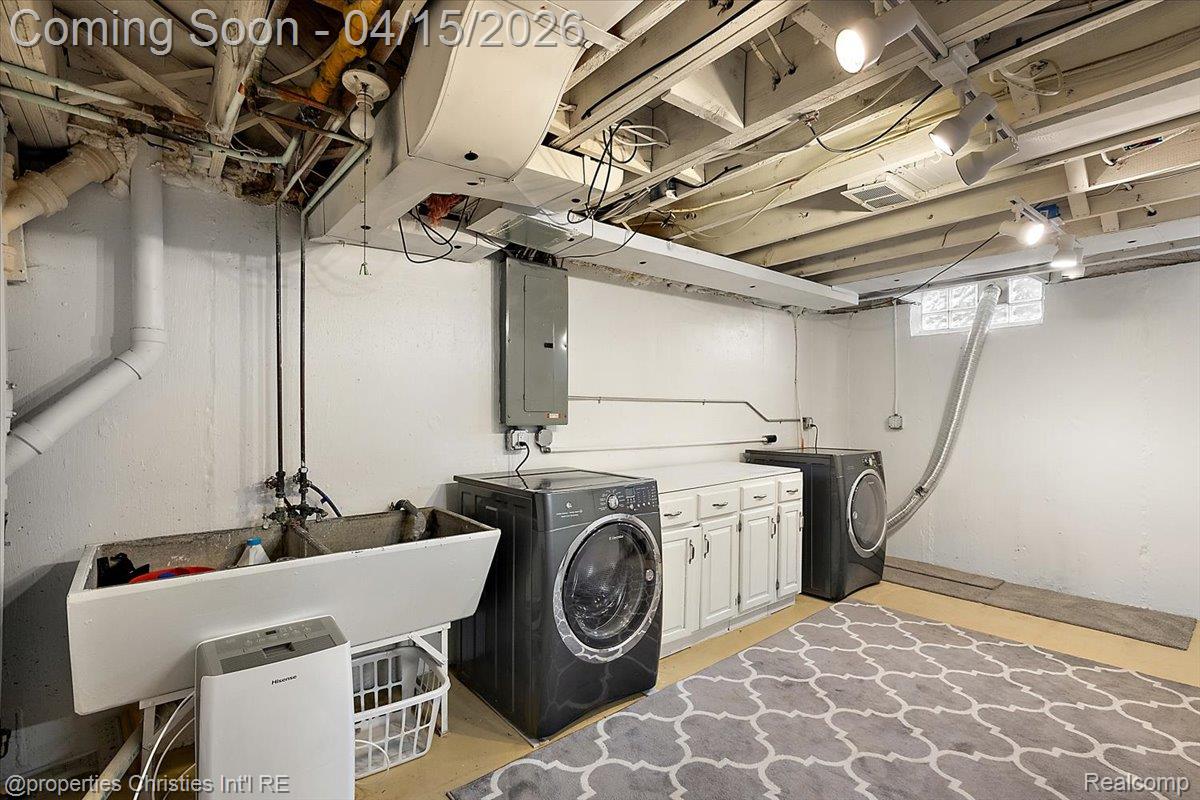 18851 Devonshire Street