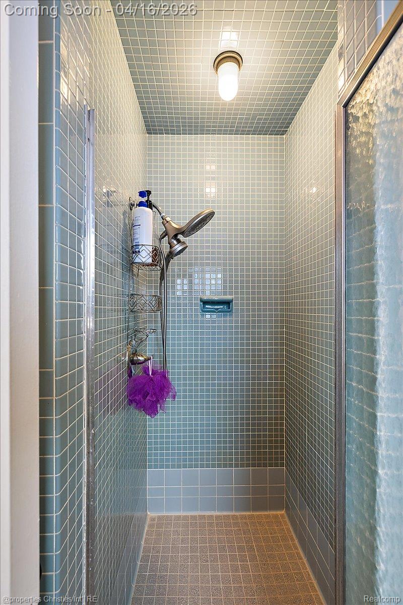 3060 Chickering Lane