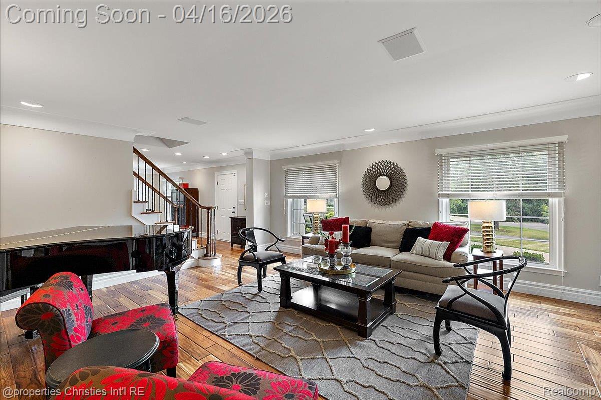 3060 Chickering Lane