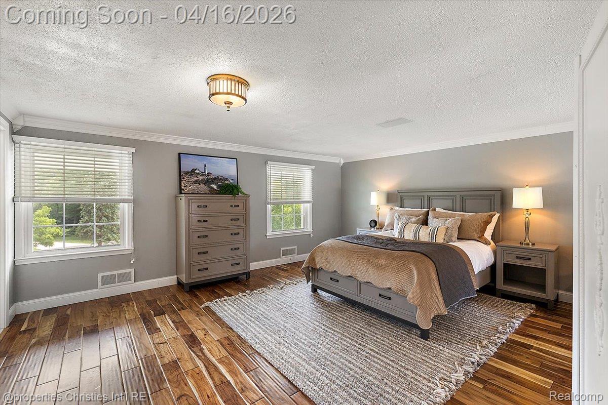 3060 Chickering Lane