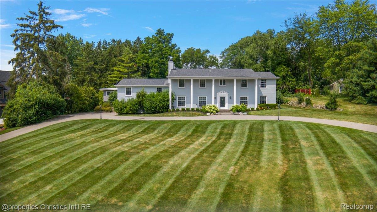 3060 Chickering Lane