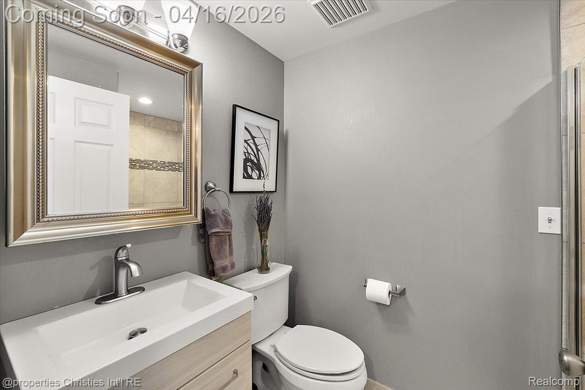 3060 Chickering Lane