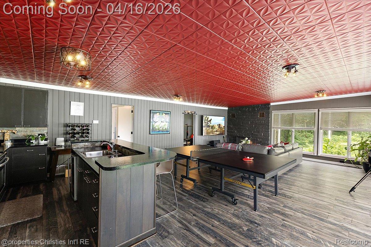 3060 Chickering Lane