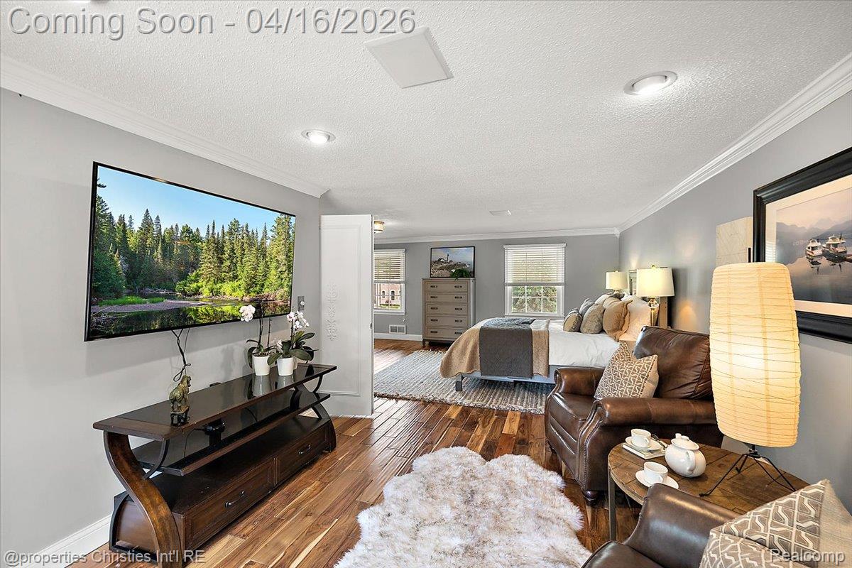 3060 Chickering Lane