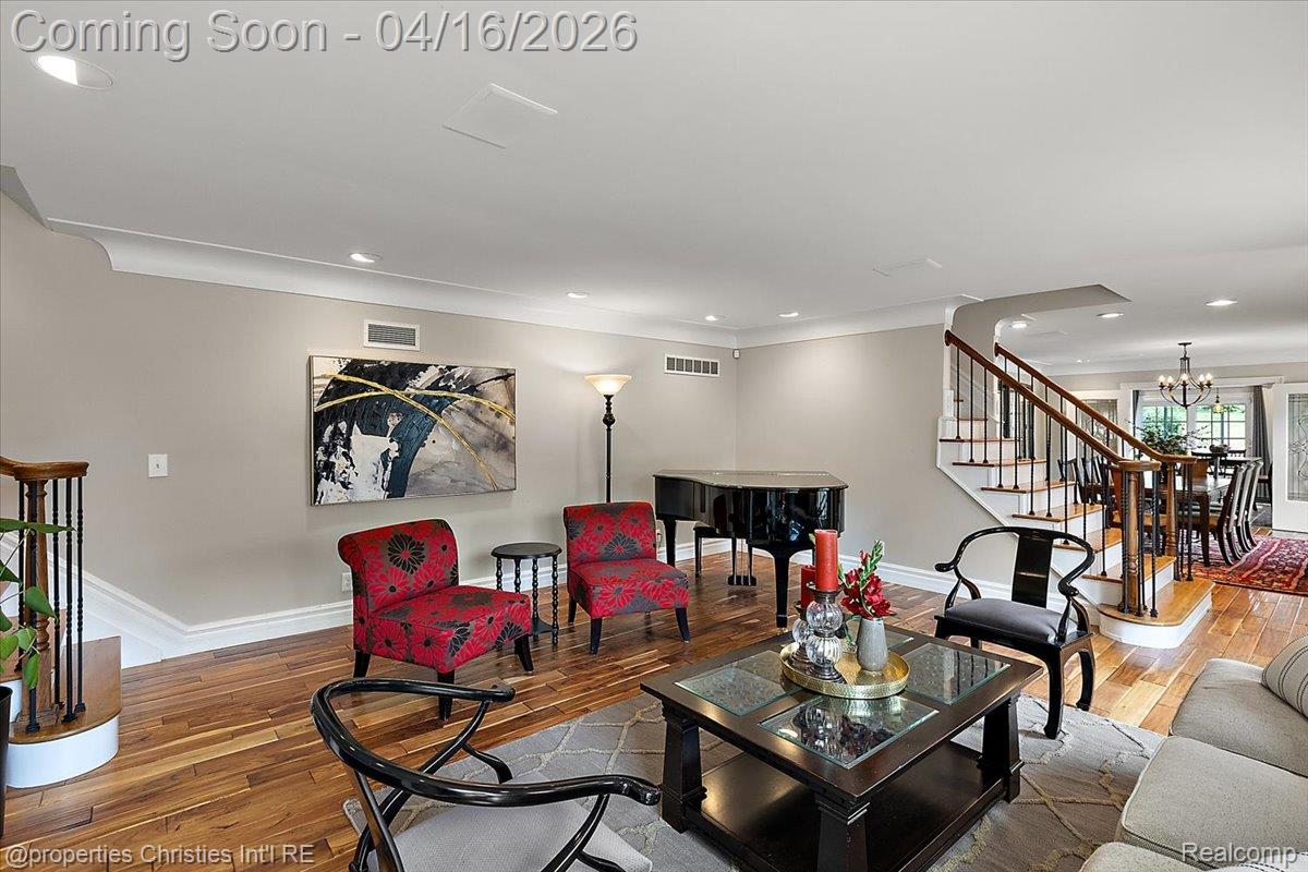 3060 Chickering Lane