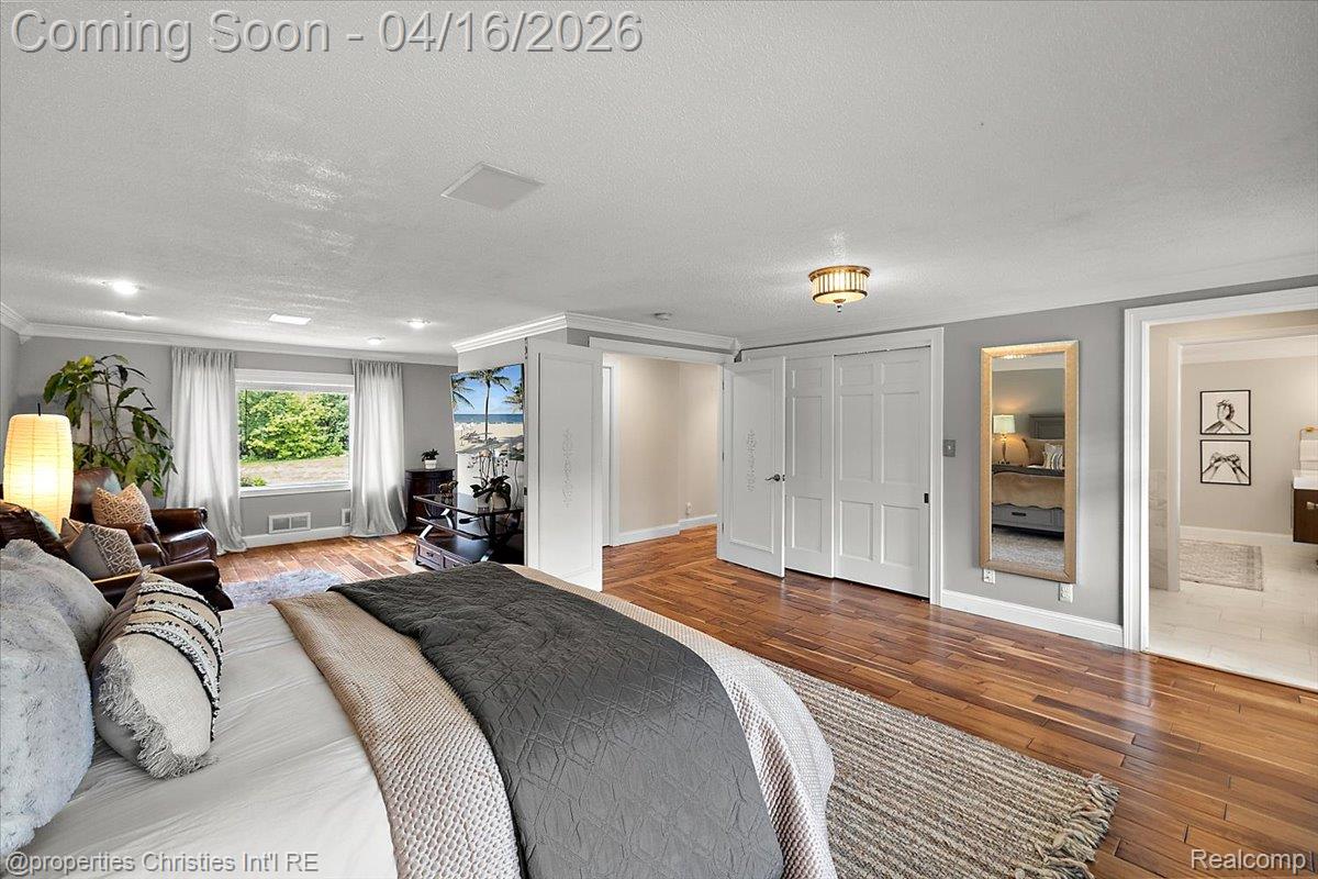 3060 Chickering Lane