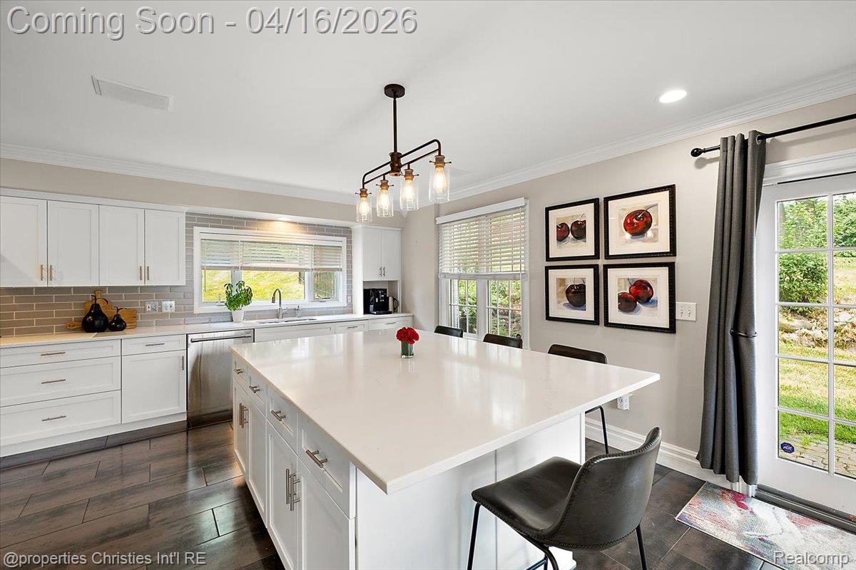 3060 Chickering Lane