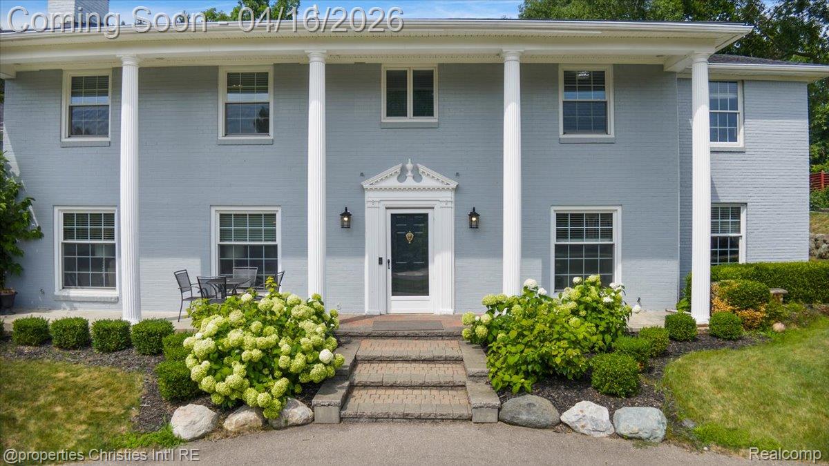 3060 Chickering Lane