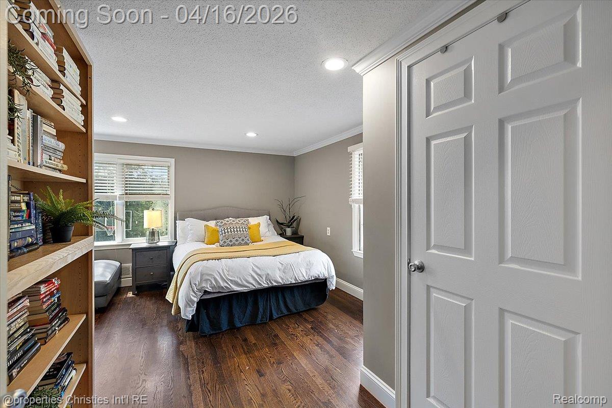 3060 Chickering Lane