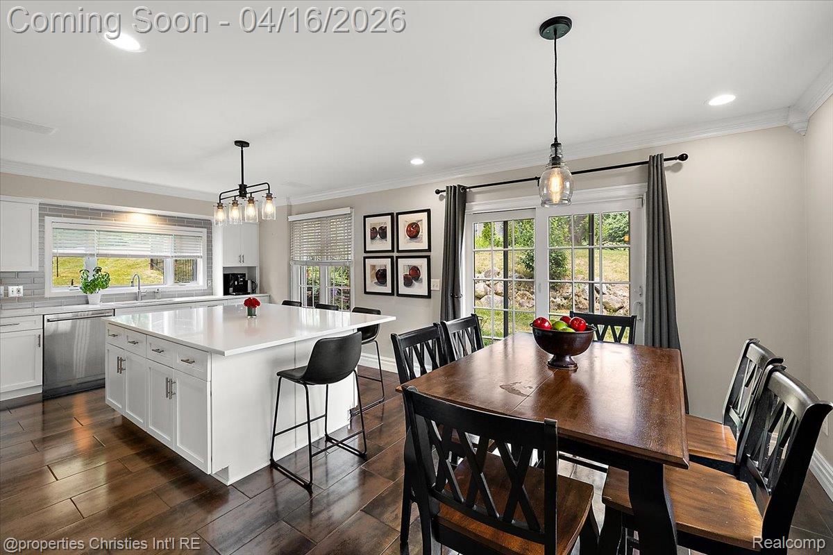 3060 Chickering Lane