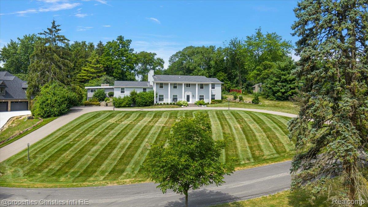 3060 Chickering Lane