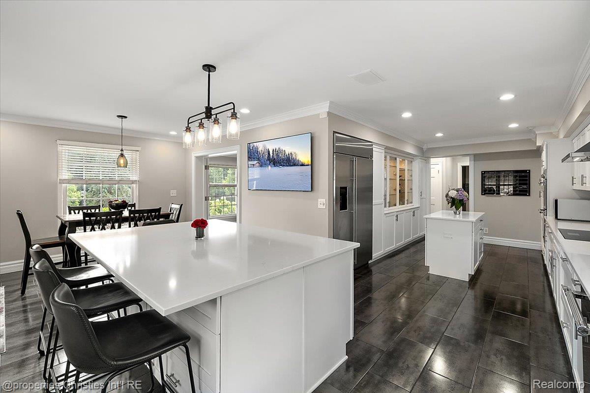 3060 Chickering Lane