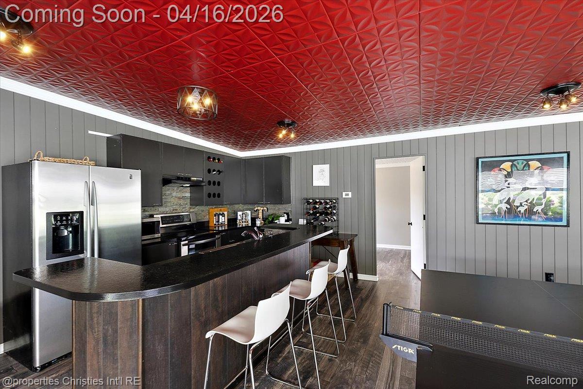 3060 Chickering Lane